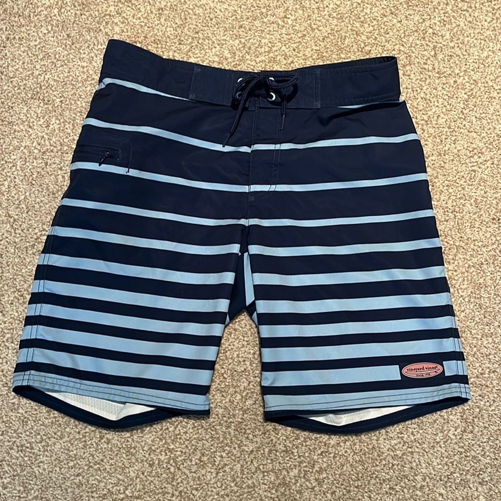 Vineyard Vines Swim Trunks Sz 30